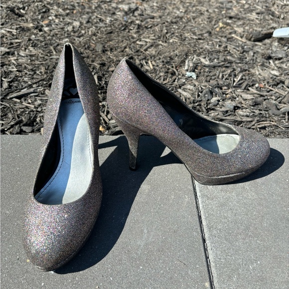 Fergalicious sparkle heels - Picture 1 of 3